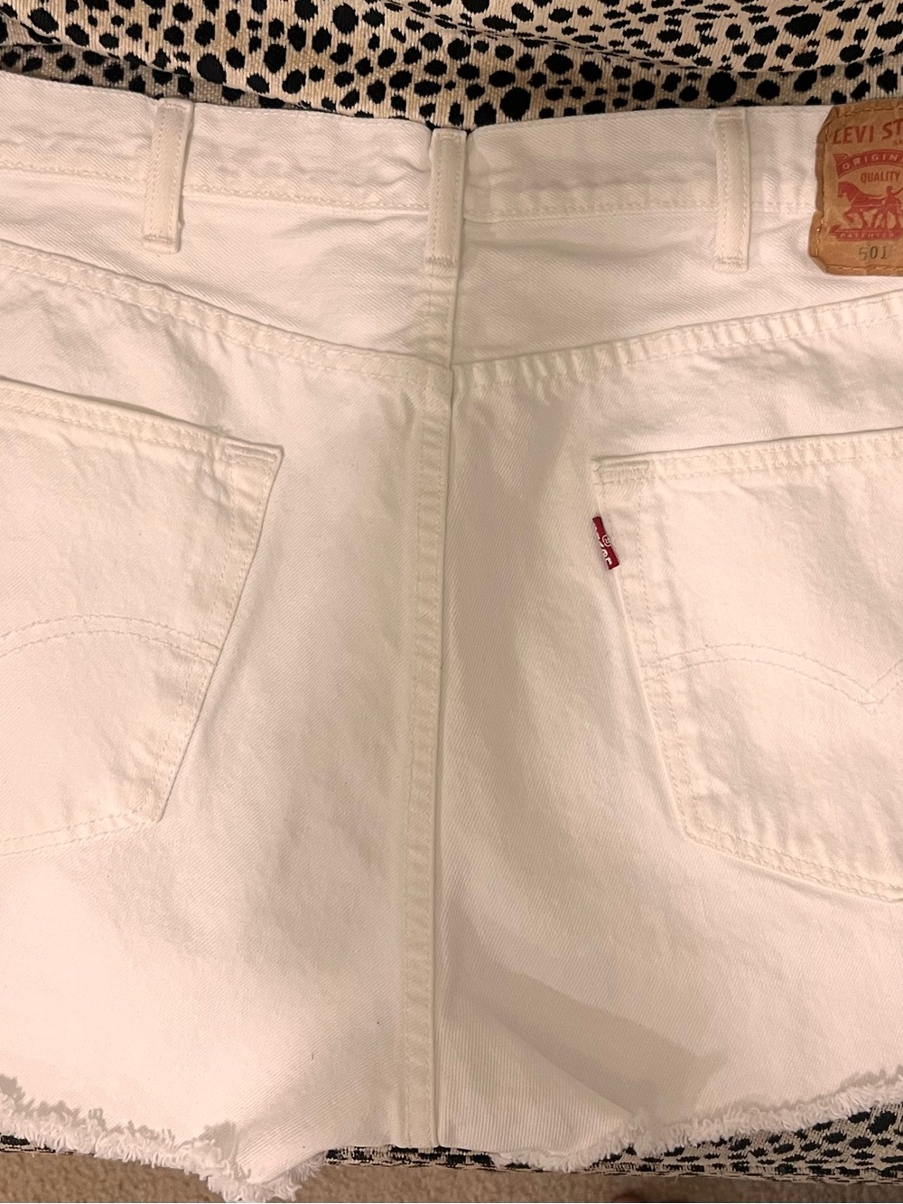 Levi’s 501 Shorts Size 33 white